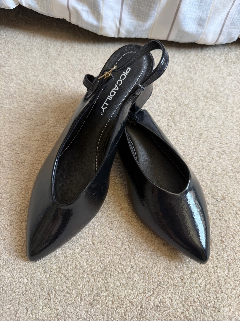 Piccadilly Black Patent Leather Pointed Toe Slingback Heels Size 5